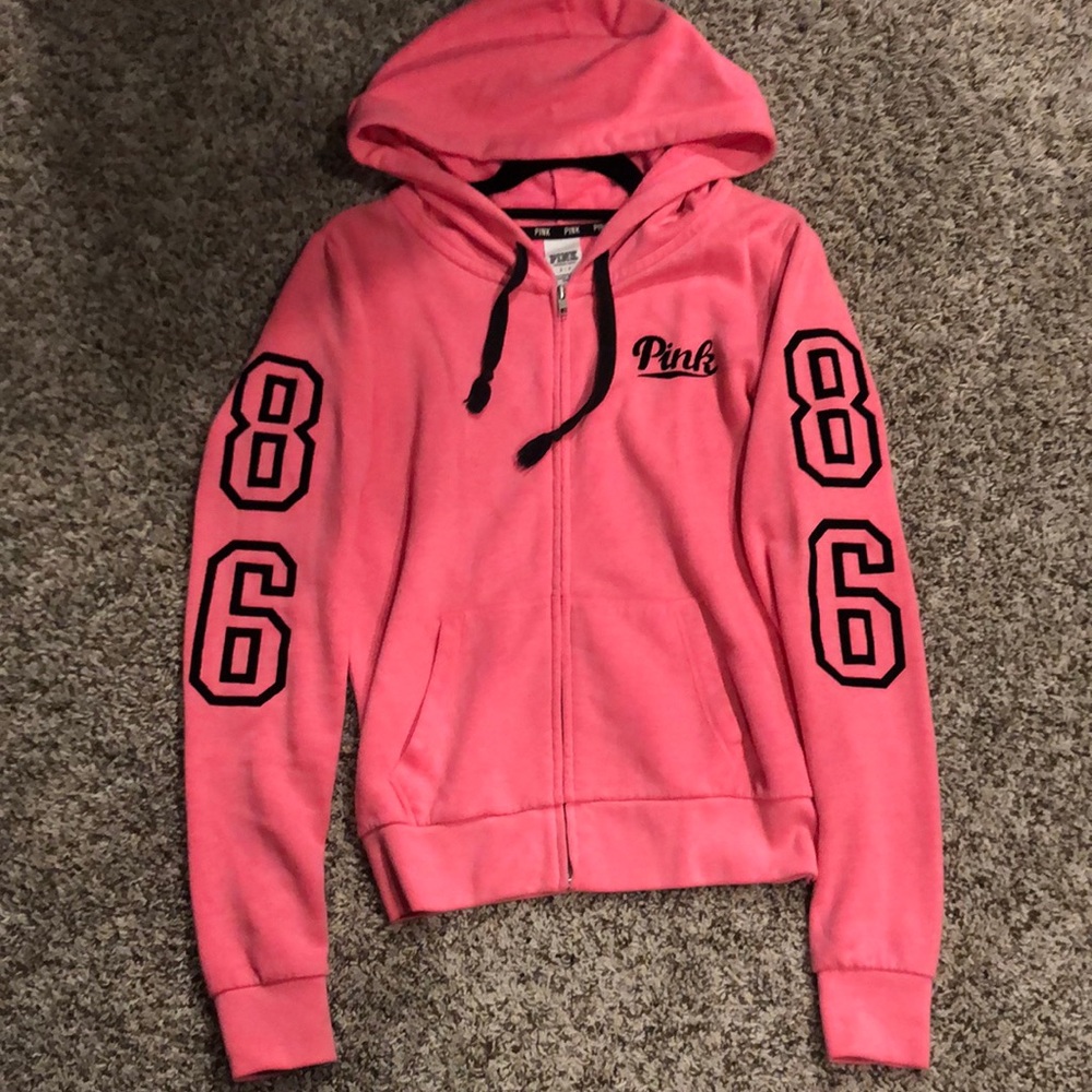 Full zip hoodie with pockets